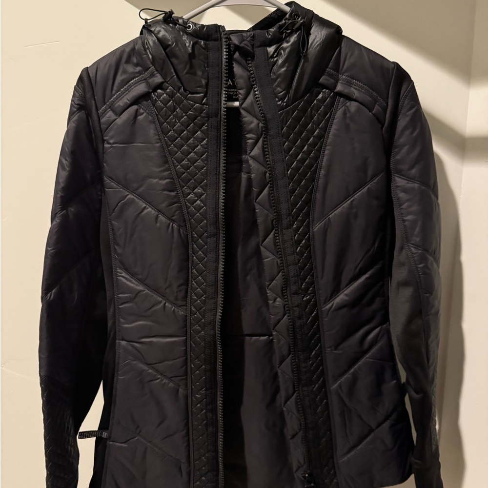 Athleta Black Puffer Jacket with Hood and Water-Resistant Finish